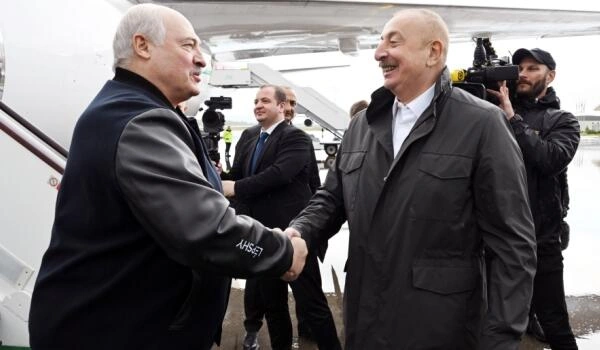 Lukaşenko İlham Əliyevi təbrik etdi