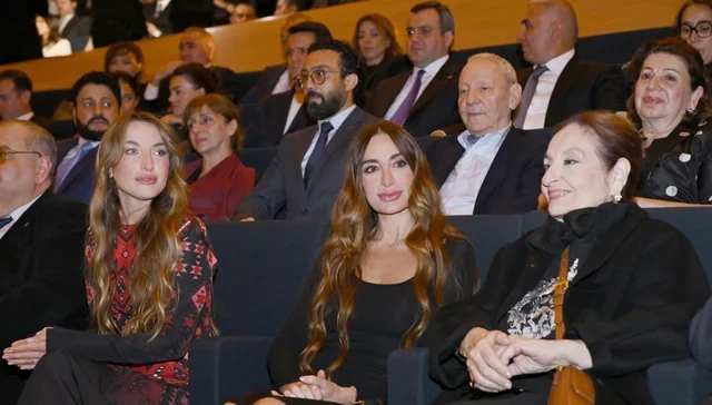 "44" bədii filminin premyerası baş tutub: Arzu Əliyeva və Alyona Əliyeva təqdimatda iştirak ediblər - Foto