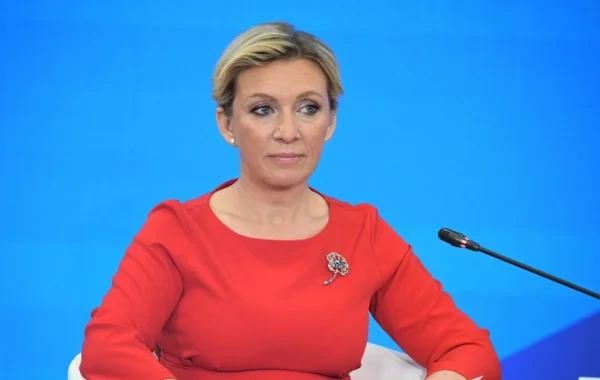 Zaxarova toyundan danışdı: "Dördümüz idik: vitse-konsul, biz ikimiz və Putinin portreti"