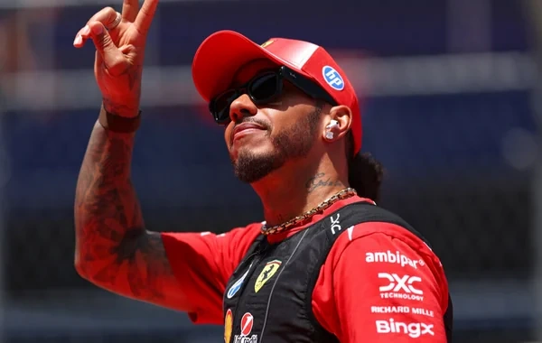Hemilton "Ferrari" ilə "Formula-1"də ilk Qran-prisini qazandı
