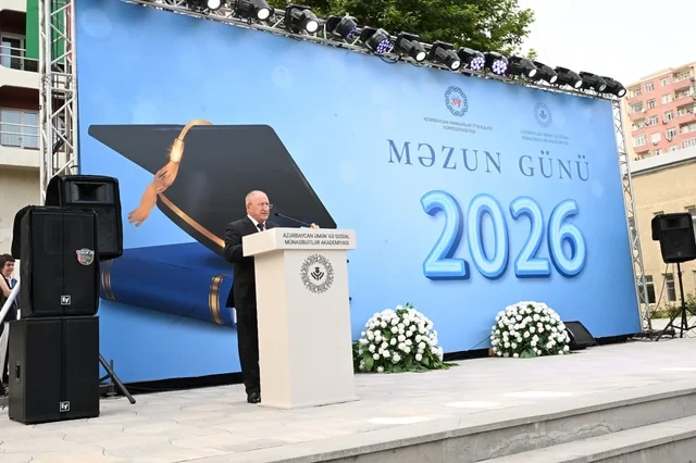Azərbaycan Əmək və Sosial Münasibətlər Akademiyasında "Məzun günü" qeyd olunub - FOTO