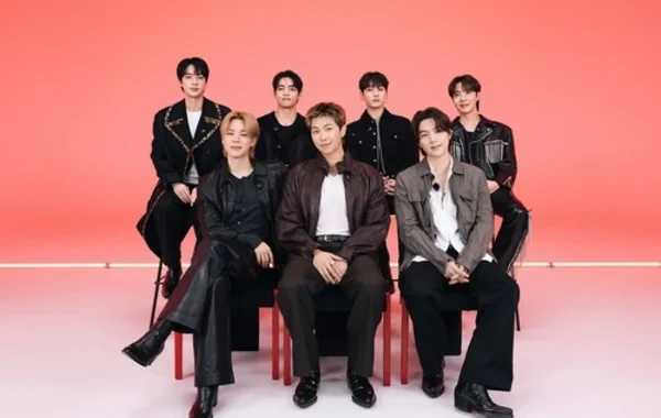 BTS səhnəyə dönür: Yüz minlərlə insanın gözü Seulda