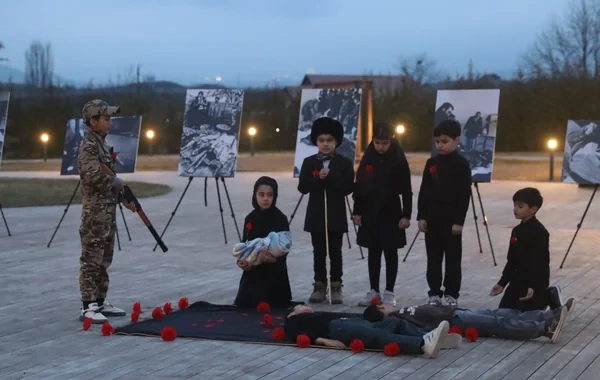 Xocalıda soyqırımı qurbanlarının xatirəsinə həsr olunan fləşmob keçirilib - FOTO + VİDEO
