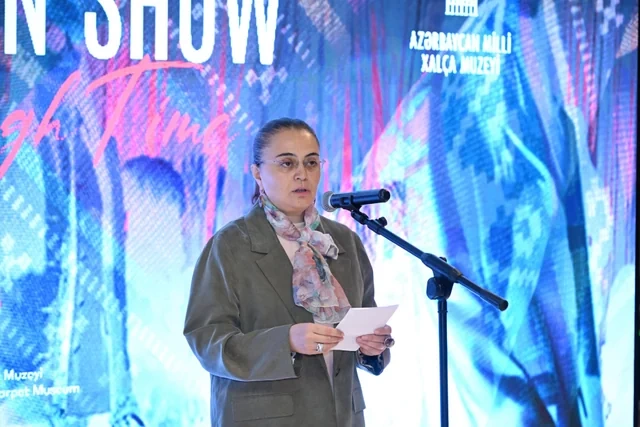 Azərbaycan Milli Xalça Muzeyində "Zamanın naxışları" moda nümayişi təşkil olunub - FOTO