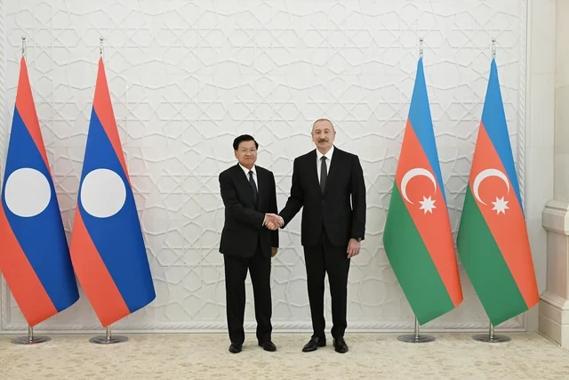 Laos prezidentinin Bakıda rəsmi qarşılanma mərasimi olub - Foto