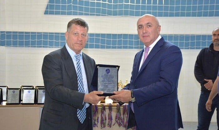 “RR Constructions”da 2 milyon manatın çəkişməsi…