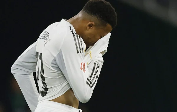 "Real Madrid"də Kilian Mbappeyə qarşı 40 milyon imza toplanıb
