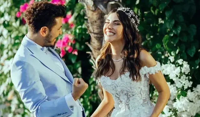 Türkiyənin məşhur "Taşacak bu deniz" serialının "Esme"si boşanır - FOTO