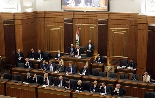 Livanda parlament seçkisi iki il müddətinə təxirə salındı
