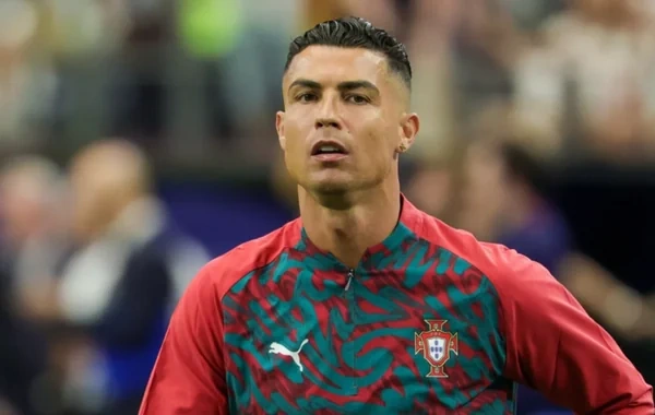 Ronaldu Portuqaliya millisinə dəvət alıb