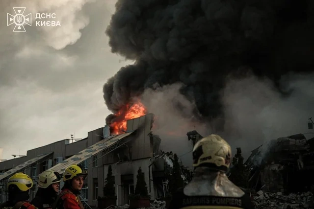 Kiyevə hava hücumu: 11 nəfər ölüb, 56 nəfər yaralanıb - FOTO - VİDEO