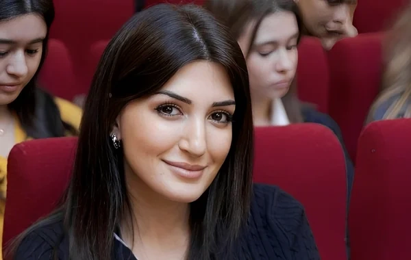 Günel Aslanova vəzifəsindən ayrıldı