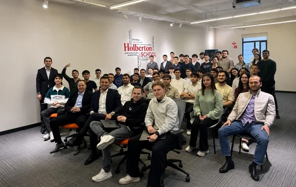 "PAŞA Holding" "Holberton School Azerbaijan" məktəbinə dəstəyini davam etdirir