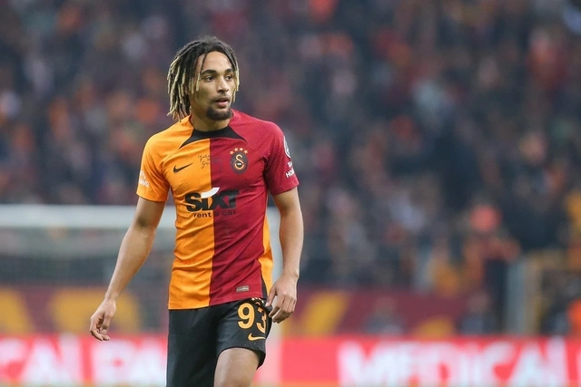 "Qalatasaray" iki il öncə satdığı futbolçusunu geri qaytarır