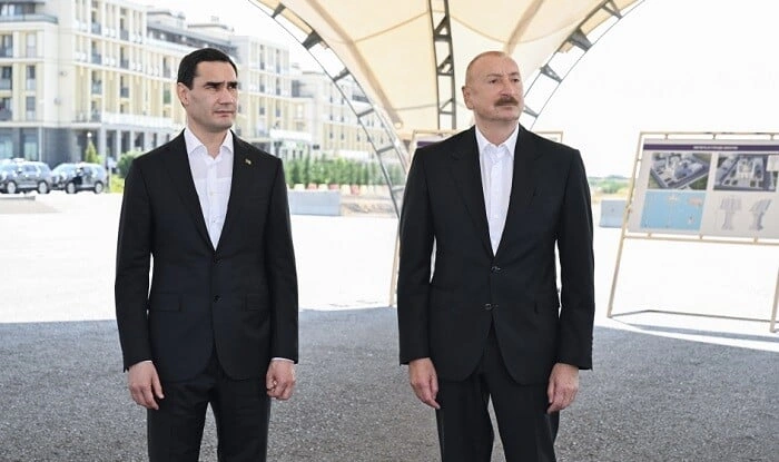 Prezidentlər Füzuli şəhərinin dağıdılmış yerlərinə baxdılar