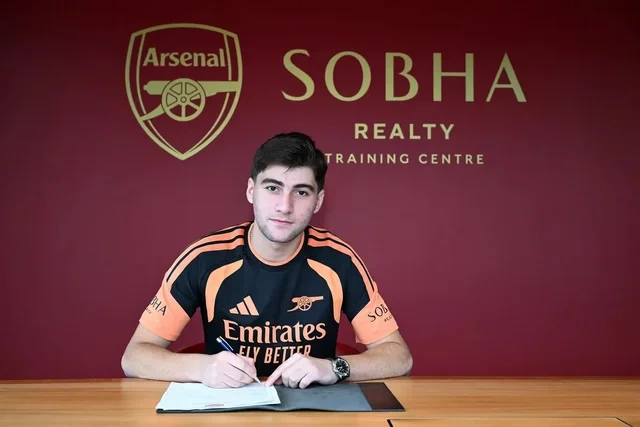 "Arsenal"dan sürpriz transfer: Gürcüstanlı gənc istedad London klubunda - FOTO