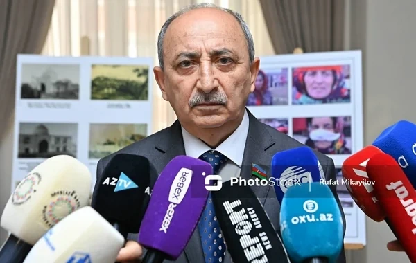 Əziz Ələkbərov: "Qərbi Azərbaycan qaçqınlarının ata-baba yurdlarına qayıtması məsələsinə aydınlıq gətirilməlidir"