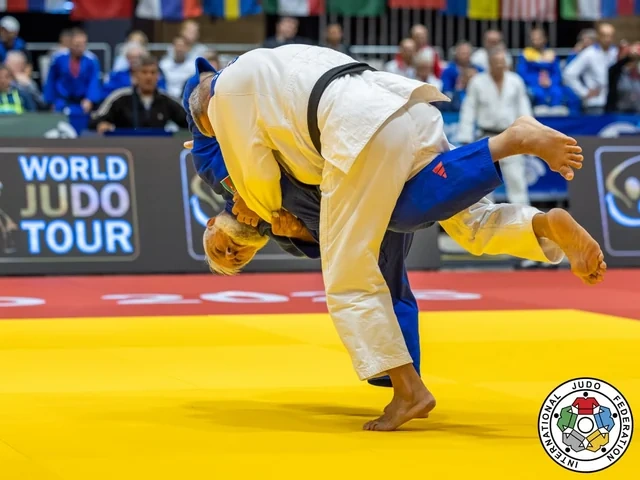 Usta cüdoçularımız dünya çempionatını 11 medalla BAŞA VURDULAR - FOTO