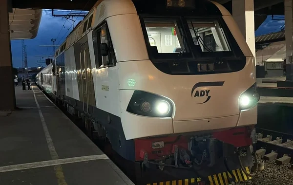Bakı-Tbilisi-Bakı sərnişin qatarı Gürcüstan paytaxtından yola düşüb
