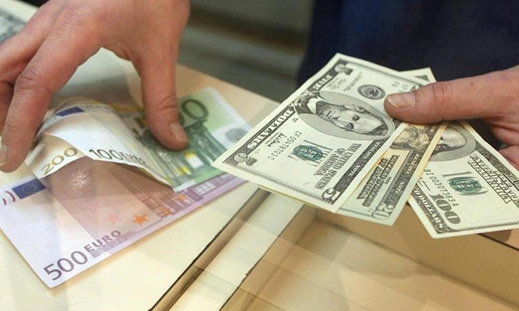 Qonşu ölkədən Azərbaycana pul köçürmələri kəskin artdı