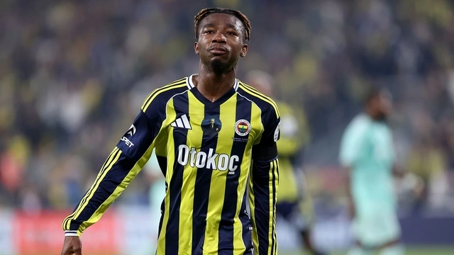 "Fənərbağça"nın futbolçusu klubdan ayrılmaq istəyir - Foto