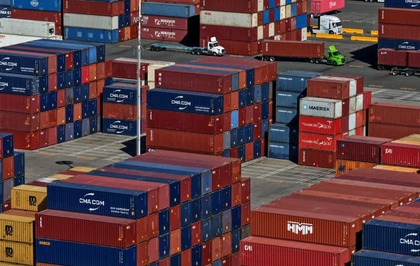 Trampdan GÖZLƏNİLMƏZ QƏRAR: Yeni qiymətlər qüvvəyə minir