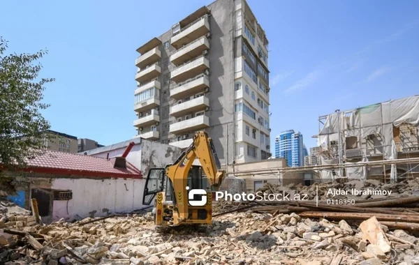 Söküntü dalğası fürsətə çevrilir - Bakıda "Xruşşovka" ovuna çıxanların yeni qazanc sxemi - FOTO