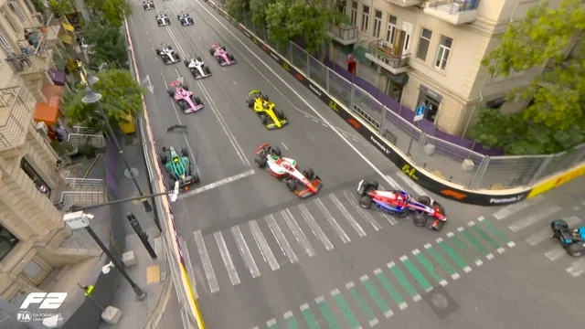 "Formula-2"də qəza: Mari Boya yarışı vaxtından əvvəl dayandırdı - FOTO