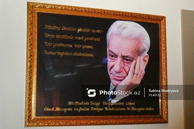 Xalq şairinin zəngin irsini yaşadan məkan: Bəxtiyar Vahabzadənin ev muzeyindən FOTOREPORTAJ
