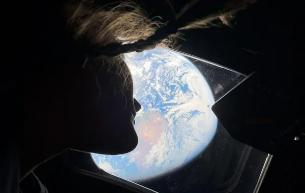 "Orion" pilotlu kosmik gəmisi Ay ətrafında uçuşunu başa vurub və Yerə qayıdır - VİDEO