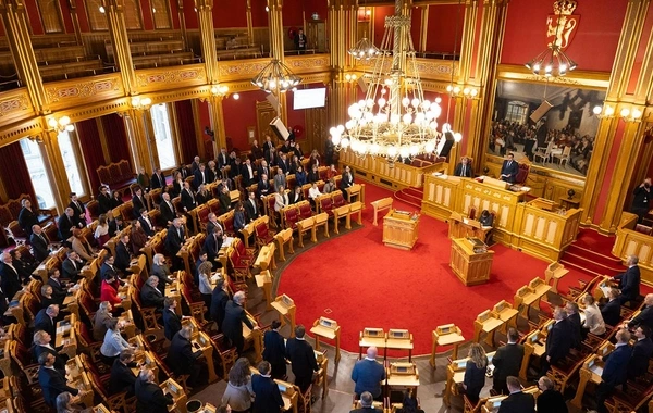 Norveç parlamenti monarxiyanın saxlanılmasına səs verdi