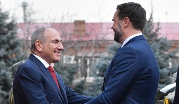 Paşinyan Azərbaycanla bağlı vəd istədi, Vens söz vermədi