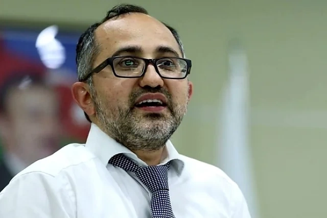 Pulları yazmayın: Məhkəməlik ola bilərsiniz - Foto