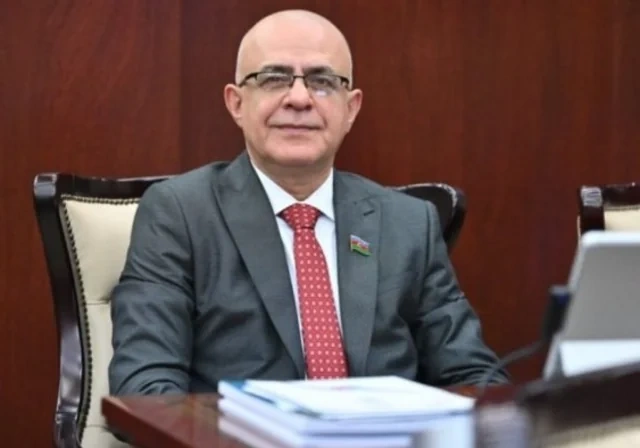 "Mən yer üzündə müəllimdən yüksək ad tanımıram" - Ulu öndərin təhsilə verdiyi müstəsna dəyər  - FOTO