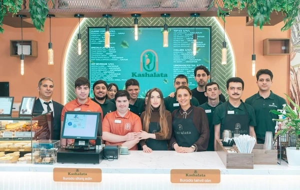 Alyona Əliyeva Bakıda ilk inklüziv iaşə obyekti olan "Kaşalata" kafeni ziyarət edib