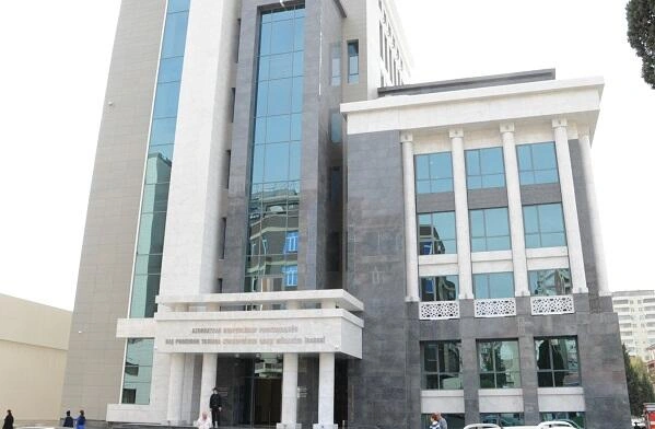 Korrupsiya cinayəti törədən 13 şəxs cinayət başında tutuldu