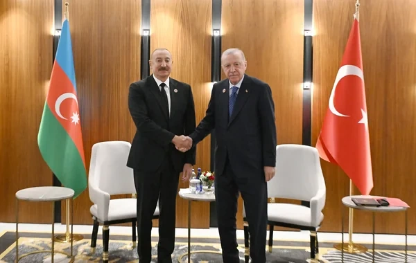İlham Əliyevin Bişkekdə Rəcəb Tayyib Ərdoğanla görüşü olub - FOTO