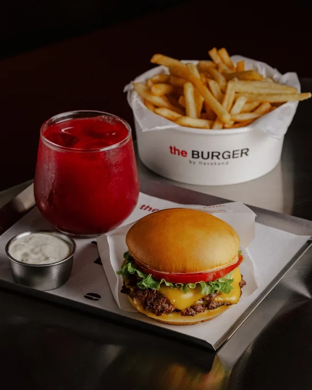 "the Burger" Bakıda fəaliyyətinin ilk ayını qeyd edir - Foto/Video