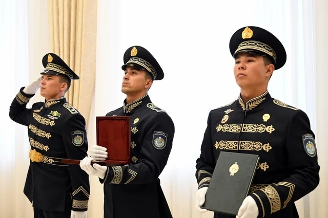 Azərbaycanlı səfir Özbəkistanda ordenlə təltif edildi - FOTO