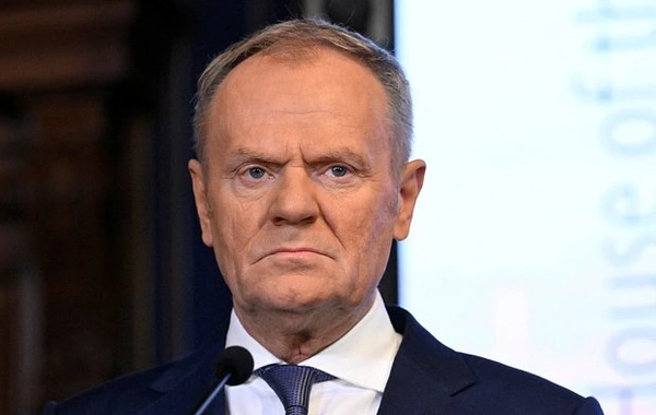 Polşa prezidenti baş nazirin zənglərinə cavab vermir