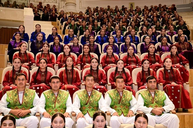 Azərbaycan və Türkmənistan Dövlət Rəqs ansambllarının birgə konserti keçirilib - FOTO