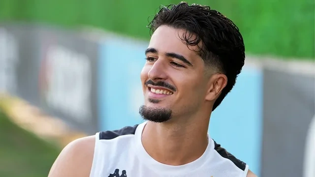 "Neftçi" 19 oyunda iki qol vuran hücumçunu göndərdi - FOTO
