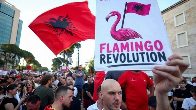Avropa küçələrə axışır: Fransa, İtaliya, Albaniya və Belçikadakı etirazların səbəbləri - Foto