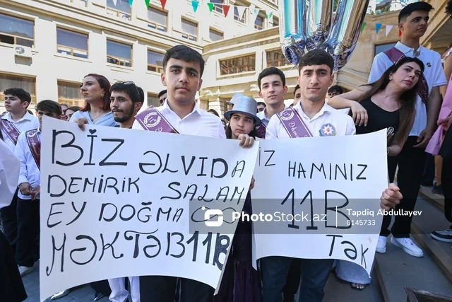 Bakıda "Son zəng" həyəcanı - FOTO