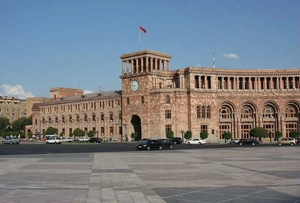 Bakının bu tələbini yerinə yetirəcəyik - Poqosyan