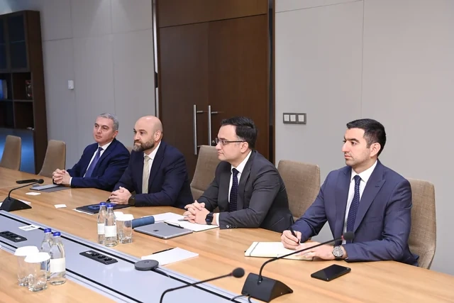 SOCAR-ın vitse-prezidenti Çin şirkətinin nümayəndəsi ilə görüşüb - FOTO