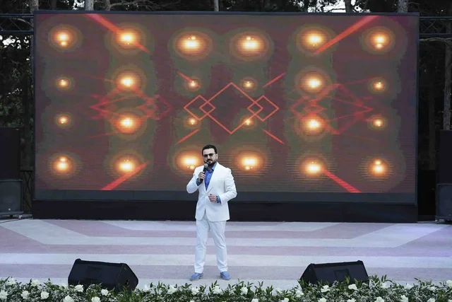 Xətai rayonunda Xalq şairi Sabir Rüstəmxanlının 80 illik yubileyinə həsr olunmuş təntənəli tədbir keçirilib