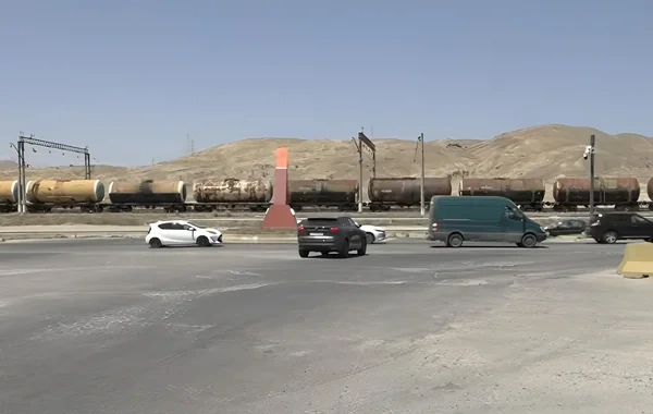 Lökbatanda anlaşılmazlıq yaradan YOL NİŞANI PROBLEMİ - VİDEO