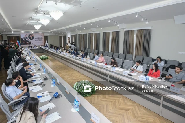 Bakıda "Media və dekolonizasiya: Yüksələn səslər, güclənən narrativlər" mövzusunda beynəlxalq konfrans keçirilir - FOTO