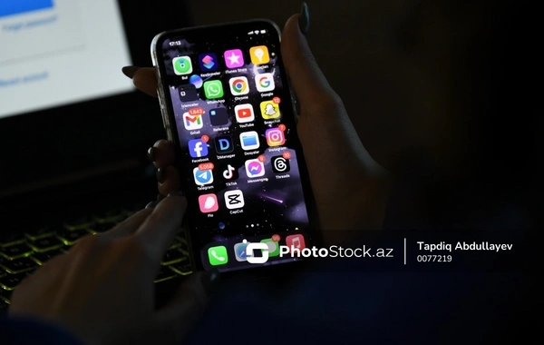 Ölkəyə gətirilən bir ədəddən artıq mobil telefonların qeydiyyatı üçün rüsum alınacaq